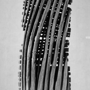 TEMPO II, quercia, patinato, H 64 cm, 2015