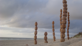 KUNST AM STRAND
